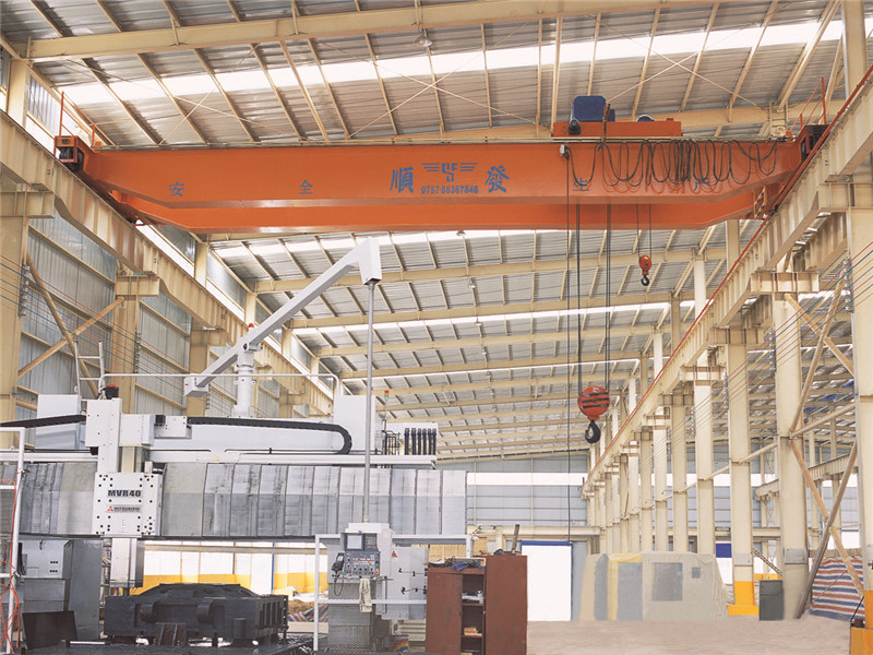 LH型双梁桥式起重机-1.jpg LH型双梁桥式起重机